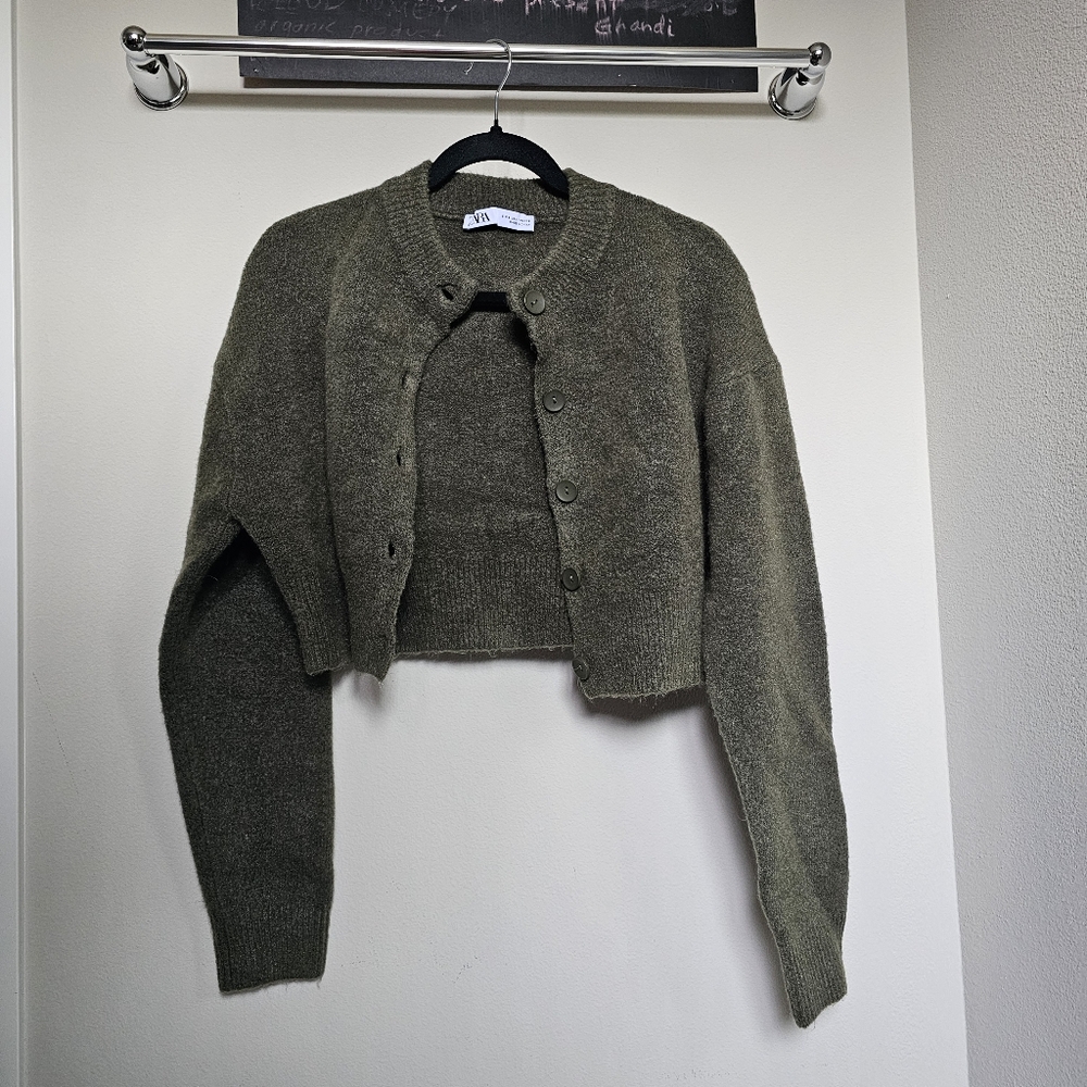 Zara Cardigan Olive Green cardigan in size Small